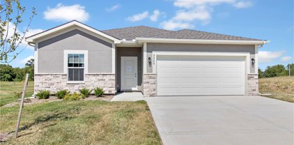 2200 Crestview Place, Raymore