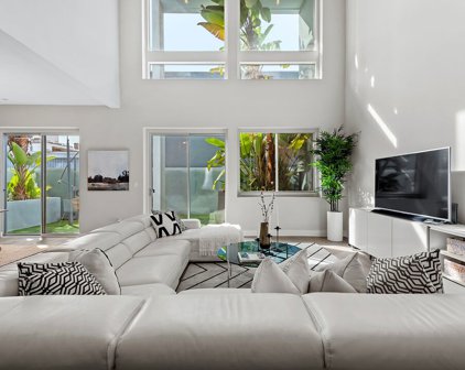13337  Beach Ave Unit 109, Marina Del Rey