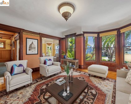 1723 Central Ave, Alameda
