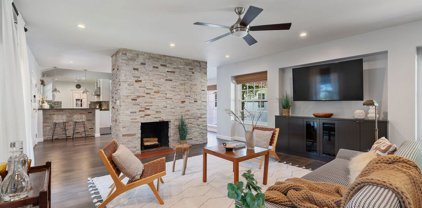 11177 Valley Spring Place, Studio City