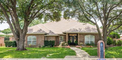 6613 Meadow Haven  Drive, Fort Worth
