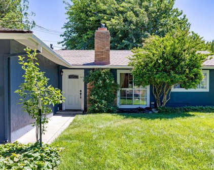 102 White Oak  Drive, Tehachapi