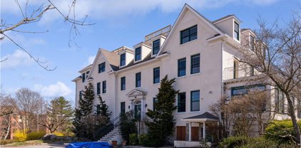 325 Highland Avenue Unit #402, Mount Vernon