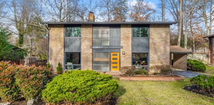 14519 Barkwood Dr, Rockville