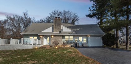 134 N State Rd, Springfield
