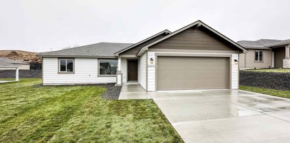 6092 W 30th Pl, Kennewick
