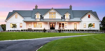 7 Homelands Drive, Colts Neck