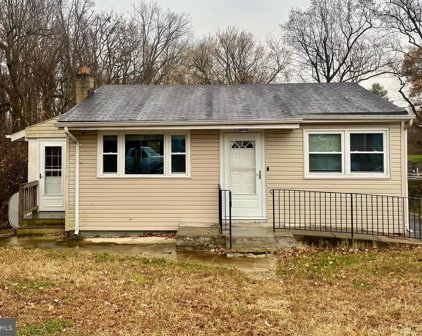139 Dorsey Dr, Edgewater