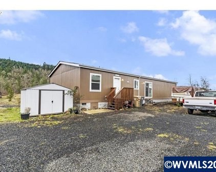 1050 38th Av
