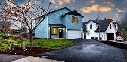 323 TAYLOR CREEK DR, Sweet Home