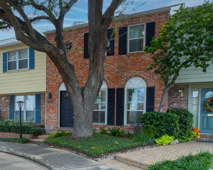 5807 Valley Forge Drive Unit 97, Houston
