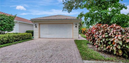 5682 Eleuthera Way, Naples