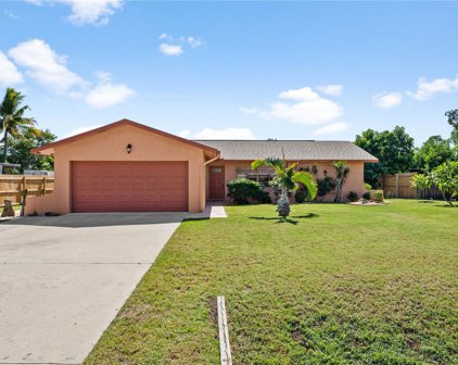 8212 San Carlos Boulevard, Fort Myers