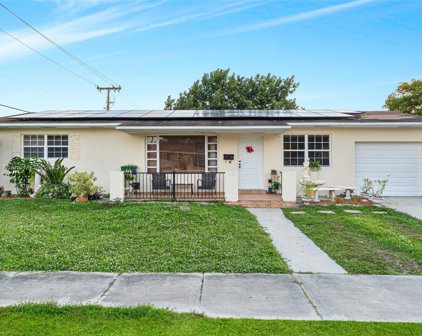 1110 Ne 204th Ter, Miami