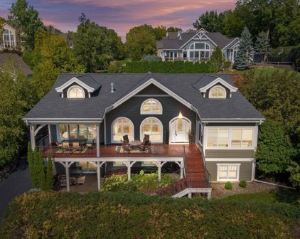 5140 Greenwood Circle, Greenwood