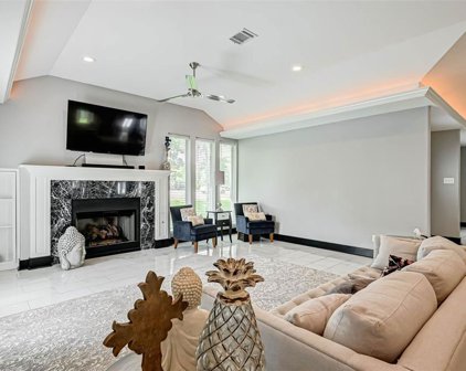 1101 W Edgewood Drive, Friendswood