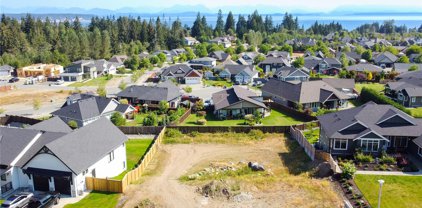 3385 Wisconsin  Way, Campbell River