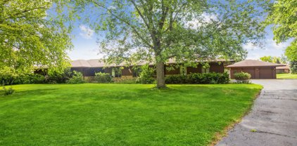 29W381 Garden Drive, Bartlett