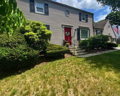 611 Hosmer St, Marlborough