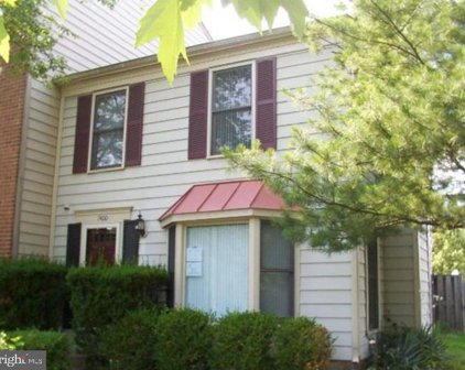 7400 Emerald Dr, Manassas