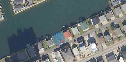 3703 Lake Dr., North Myrtle Beach