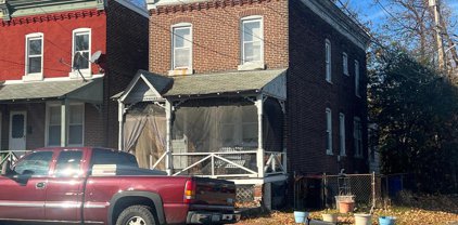 900 W 5th St, Chester