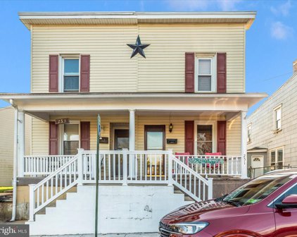 251 E Howard St, Hagerstown