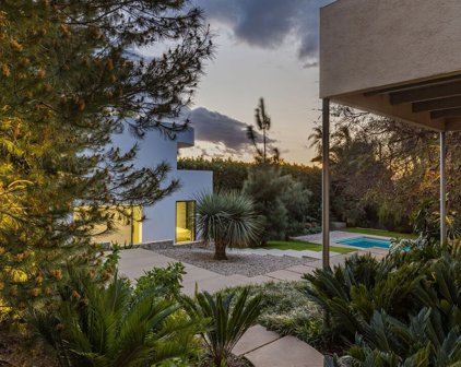 126  Mabery Rd, Santa Monica