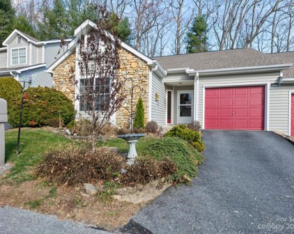 386 Laurel Park  Place, Hendersonville