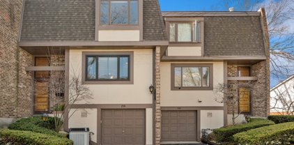 238 Charles Place, Wilmette