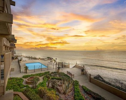 823 Beachfront Drive Unit #B, Solana Beach