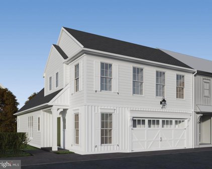 1323 Arlington Way, Mechanicsburg