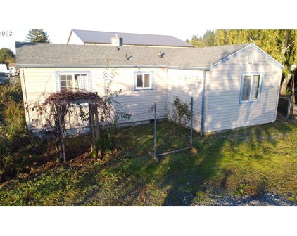 1985 ROSEBURG RD, Myrtle Point