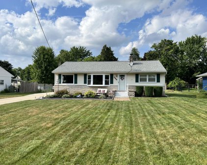 346 Lakeshore Drive, Battle Creek