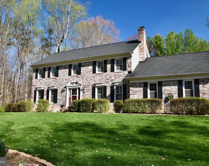 8225 Honeysuckle Rd, Manassas