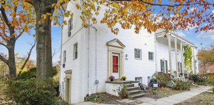 3434 Gunston Rd, Alexandria