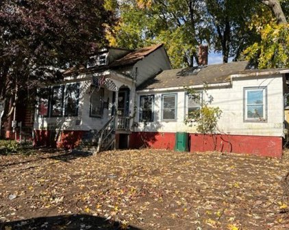 3 Robert, Attleboro