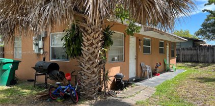 218 Nw 8th Ave, Dania Beach