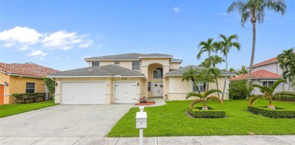 812 Sw 159th Dr, Pembroke Pines