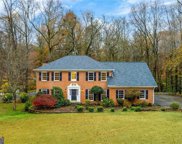100 Honey Tree Lane, Roswell image
