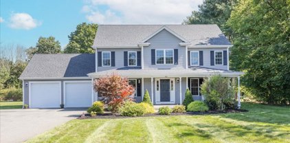 492 Sumner St, Stoughton