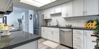 11901 93rd Avenue NE Unit #B207, Kirkland