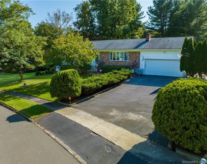 82 Honey Pot Road, West Haven