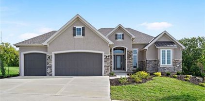 126 NW Ambersham Drive, Lee's Summit