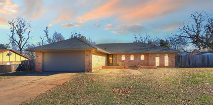 606 N Canadian Terrace, Mustang