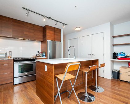 1677 Lloyd Avenue Unit 408, North Vancouver