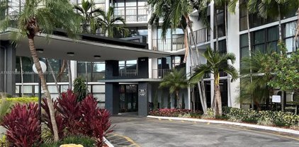 800 Parkview Dr Unit #430, Hallandale Beach