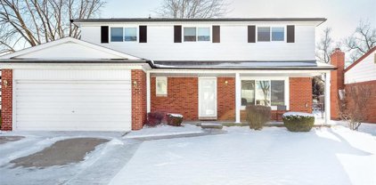 4240 MAHOGANY, Sterling Heights