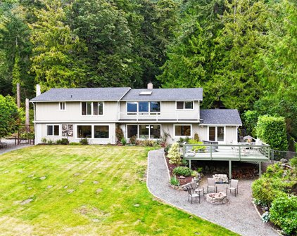 833 Chuckanut Drive, Bellingham