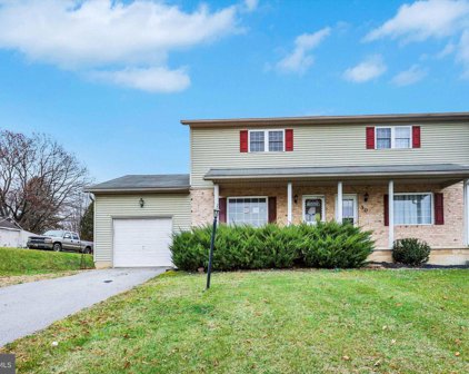 28 Larch Dr, Shippensburg